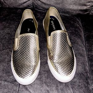 🌻 Sperry Top-Sider 🛍️ Memory Foam 🛍️ Gold Slip-on 🛍️ Size 10 🛍️ Pre-loved